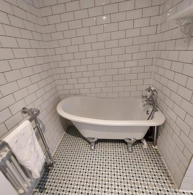Lovely 1 Bed House In Largs, North Ayrshire Apartment